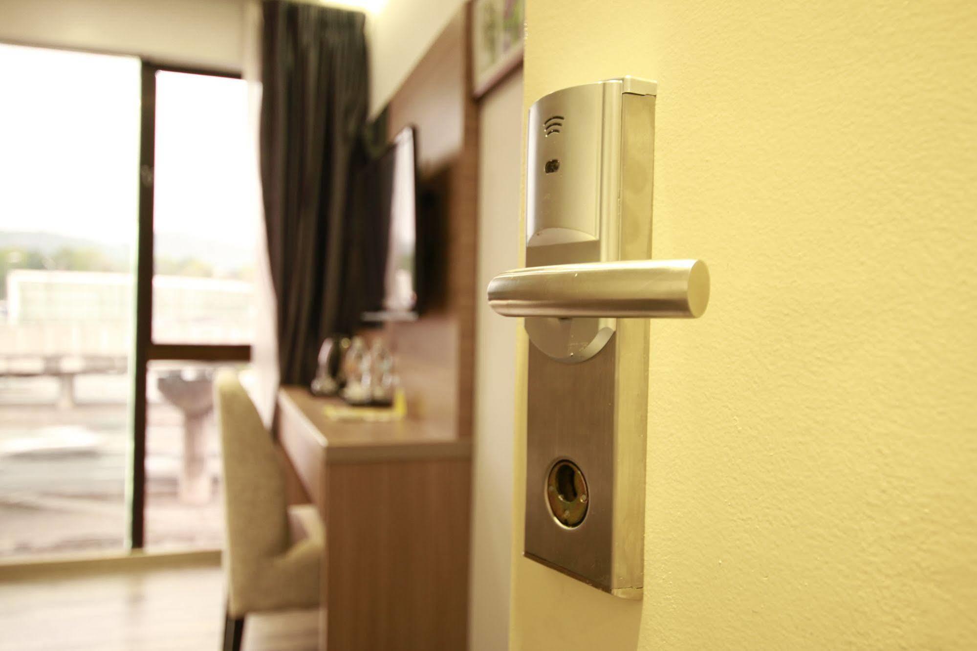 Hotel 99 Pusat Bandar פוצ'ונג מראה חיצוני תמונה
