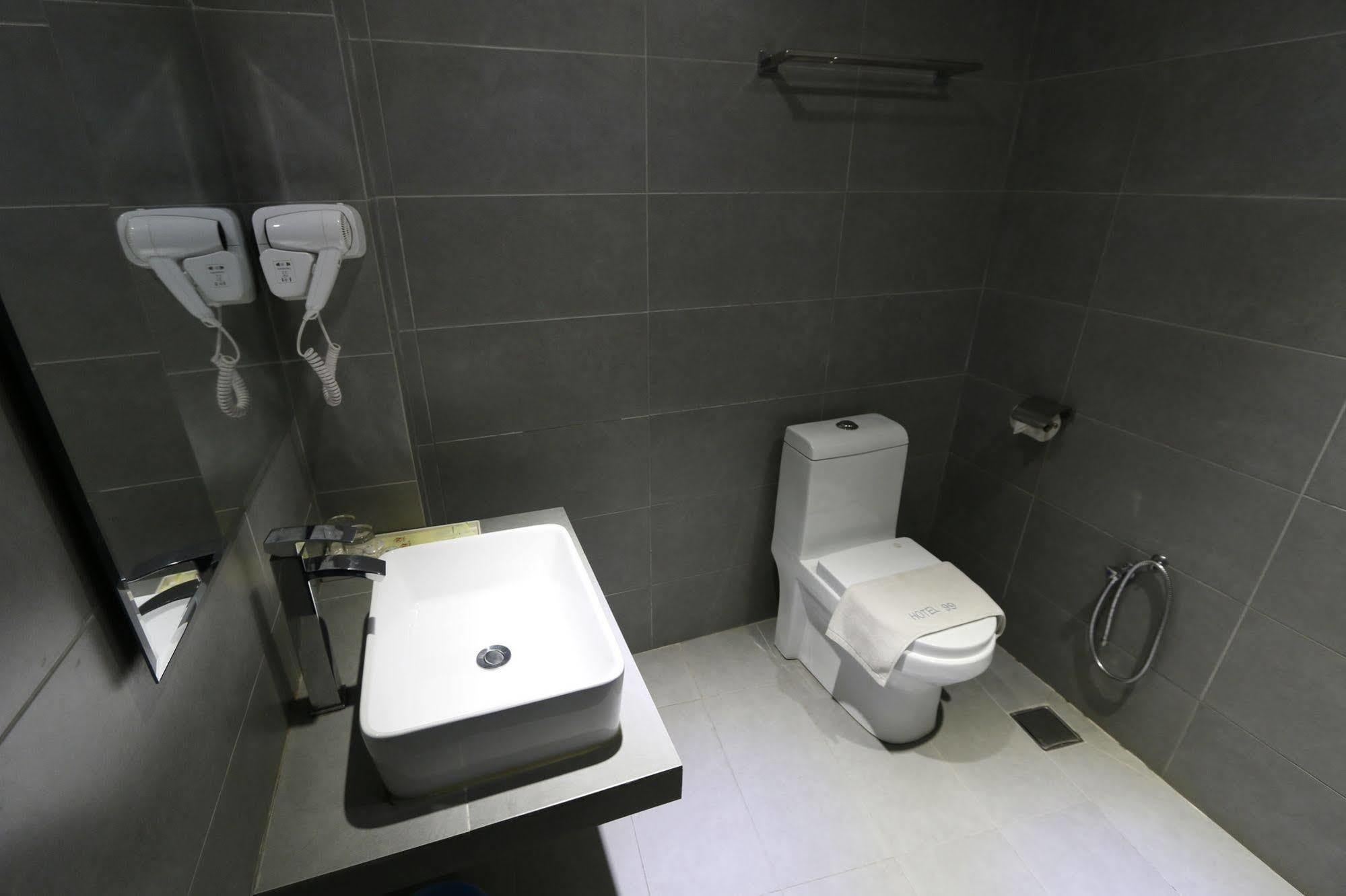 Hotel 99 Pusat Bandar פוצ'ונג מראה חיצוני תמונה